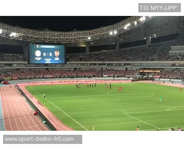 同城死敌再起冲突拜仁与慕尼黑1860球迷街头涂鸦大战引发关注